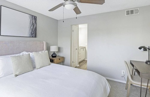 University Apartment | Landing at Caribbean Breeze - 1 Bedroom in University