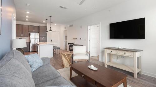 Cordova Apartment | Landing Beautiful 2BD Clubhouse