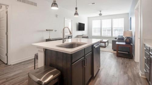 Cordova Apartment | Landing Beautiful 2BD Clubhouse