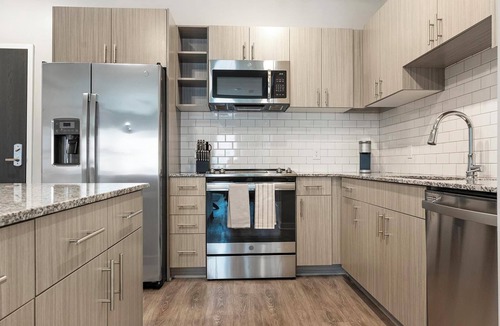 Yamacraw Village Apartment | Landing | Beautiful 2BD in Downtown