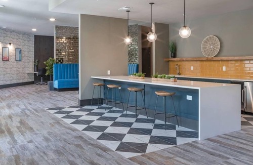 San Marco Apartment | Landing | Beautiful 1BD, Yoga Studio, Gym