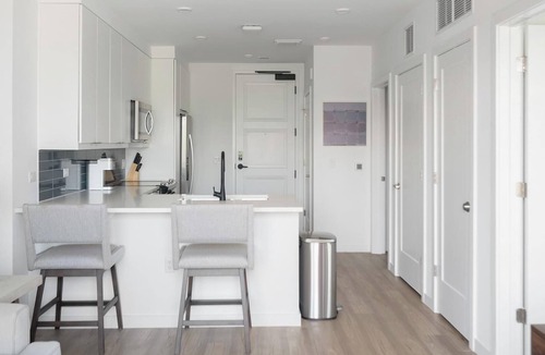 West End Apartment | Landing | Chic 1BD, Gym, Yoga Studio