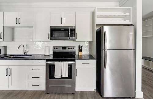 Pooler Apartment | Landing | Chic 1BD, Gym, Yoga Studio