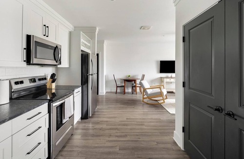 Pooler Apartment | Landing | Chic 1BD, Gym, Yoga Studio