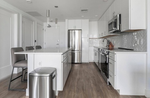 East Naples Apartment | Landing | Chic 1BD, Pool