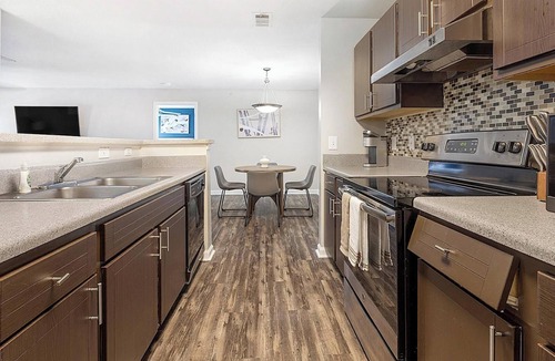 Stockbridge Apartment | Landing | Chic 2BD, Clubhouse, Gym