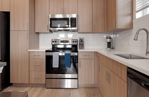 Kissimmee Apartment | Landing | Chic 2BD, Clubhouse, Gym