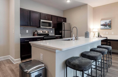 Summerville Apartment | Landing | Chic 2BD, Gym, Yoga Studio