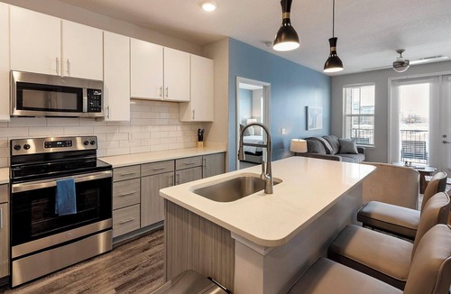 Charlotte Apartment | Landing | Chic 2BD, Pool, Gym