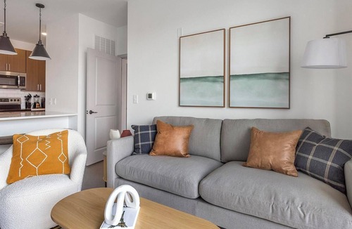 Richmond Apartment | Landing | Chic 2BD, Pool, Clubhouse