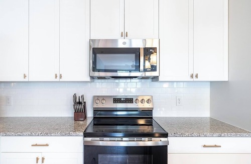 Vero Beach Apartment | Landing | Incredible 1BD, Pool, Gym