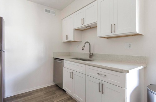 Dunedin Apartment | Landing | Incredible 1BD, Gym