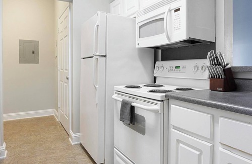 McDonough Apartment | Landing | Incredible 2BD, Gym, Yoga Studio