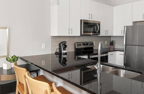 San Marco Apartment | Landing | Incredible 1BD, Pool, Gym