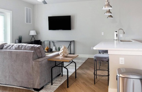 Fort Myers Apartment | Landing | Modern 1BD, Clubhouse, Pool
