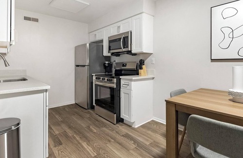 Dunedin Apartment | Landing | Modern 1BD, Gym