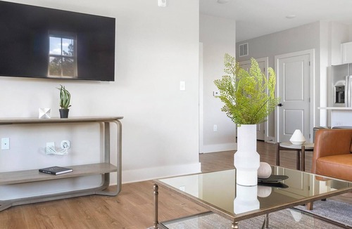 Oakwood Apartment | Landing | Modern 1BD, Gym, Clubhouse