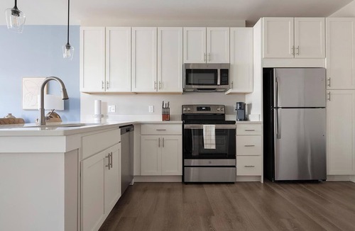 Hickory Apartment | Landing | Modern 1BD, Yoga Studio, Clubhouse