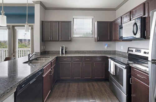 South Nashville Apartment | Landing | Modern 2BD, Clubhouse, Pool