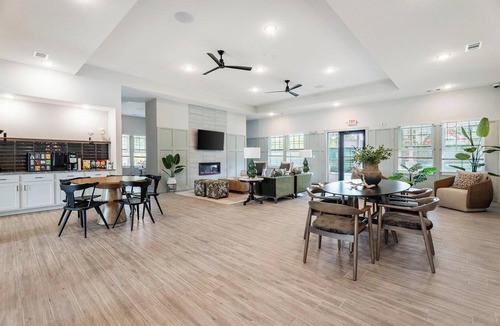 Beaufort Apartment | Landing | Modern 2BD, Gym