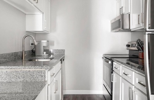 Homewood Apartment | Landing | Spectacular 1BD, Gym, Clubhouse