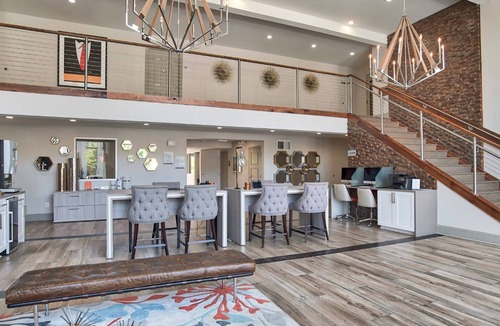 Homewood Apartment | Landing | Spectacular 1BD, Gym, Clubhouse