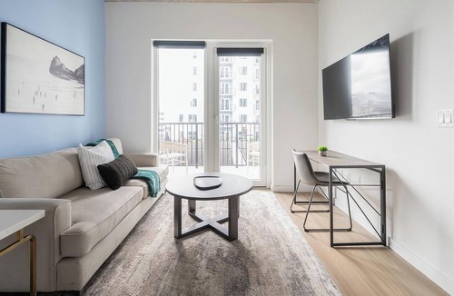 West End Apartment | Landing | Spectacular 2BD, Gym, Yoga Studio