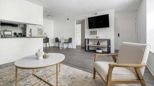 Winston - Salem Apartment | Landing Spectacular 1BD Clubhouse Pool