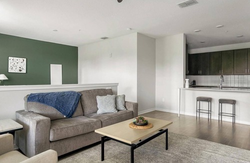 Sun City Center Apartment | Landing | Stunning 1BD, Gym