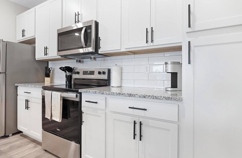 Beaufort Apartment | Landing | Stunning 1BD, Gym