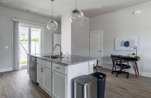 Longs Apartment | Landing | Stunning 2BD, Gym