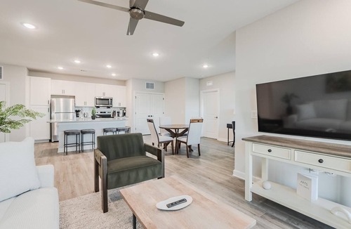 Fort Myers Apartment | Landing | Stunning 2BD, Pool