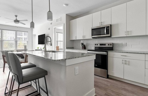 The Forum Apartment | Landing | Stunning 2BD, Gym