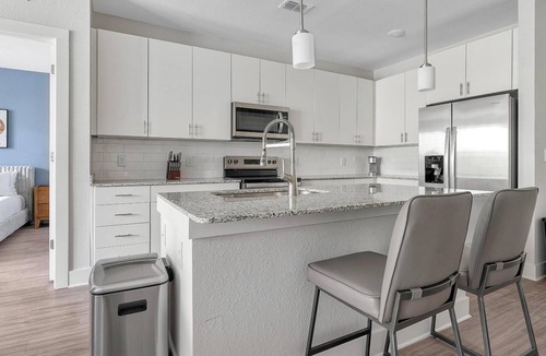 The Forum Apartment | Landing | Stunning 2BD, Gym