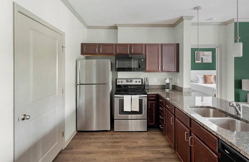 South Nashville Apartment | Landing | Stunning 2BD, Clubhouse, Gym