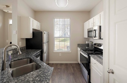 Murfreesboro Apartment | Landing | Stylish 1BD, Clubhouse, Gym