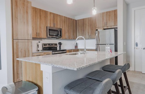 Interchange Square Apartment | Landing | Stylish 2BD, Clubhouse, Gym