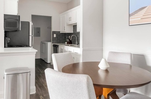 McDonough Apartment | Landing | Stylish 2BD, Gym, Yoga Studio