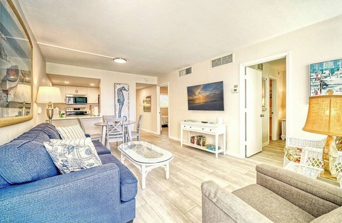 Longboat Key Apartment | LaPlaya 104E-Prefectly located near the path to the beach.