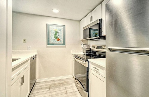 Longboat Key Apartment | LaPlaya 104E-Prefectly located near the path to the beach.