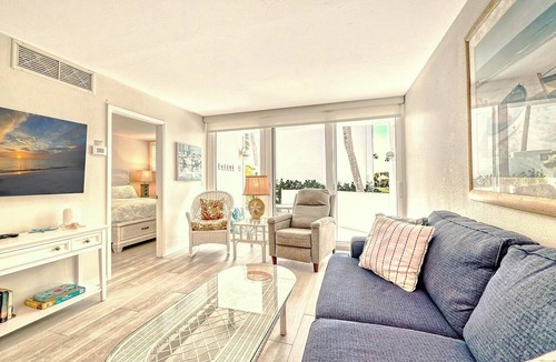 Longboat Key Apartment | LaPlaya 104E-Prefectly located near the path to the beach.