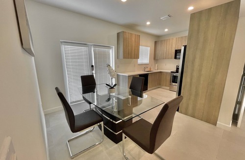 West Little Havana House | Large Home Near Brickell | Miami Beach | Calle Ocho
