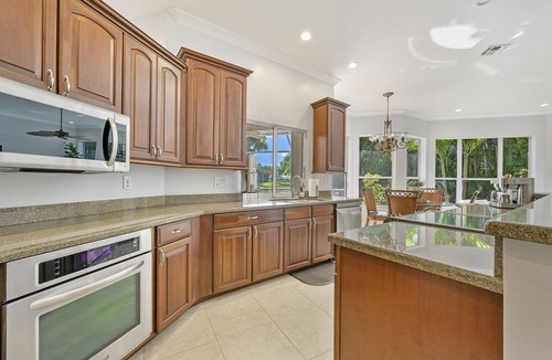 Naples House | Large Oversized Pool Home! Lakefront 4 Bedrooms in Berkshire Lakes!