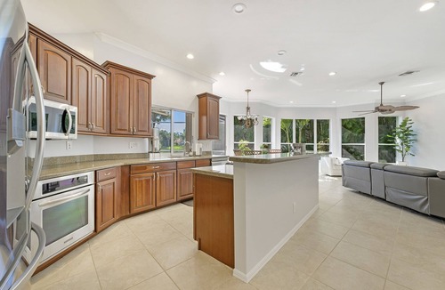 Naples House | Large Oversized Pool Home! Lakefront 4 Bedrooms in Berkshire Lakes!