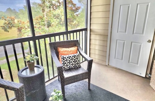 Foley Condo | Large upscale Condo near BEACHES-OWA-all sports complexes-RESORT style pool!