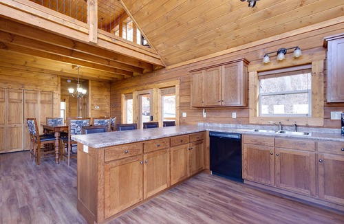Gatlinburg Cabin | Lasting Impressions by Jackson Mountain Rentals