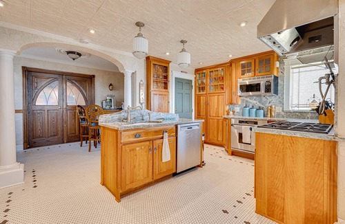 Kahnway Heights House | Latitude Change - Luxury Oceanfront Home