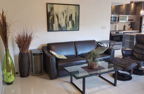 Sunny Isles Beach Apartment | Le Cartier Cozy 2 bed/2 bath Sunny Isles Beach 3-4 min walk from the Beach!