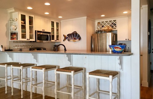 Panacea House | "Legasea," Old Florida Beachfront Charm with Two Screen Porches, Sleeps 7