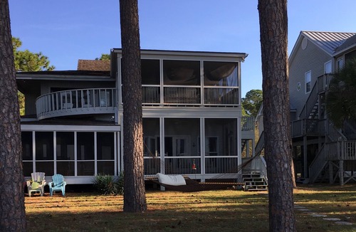 Panacea House | "Legasea," Old Florida Beachfront Charm with Two Screen Porches, Sleeps 7